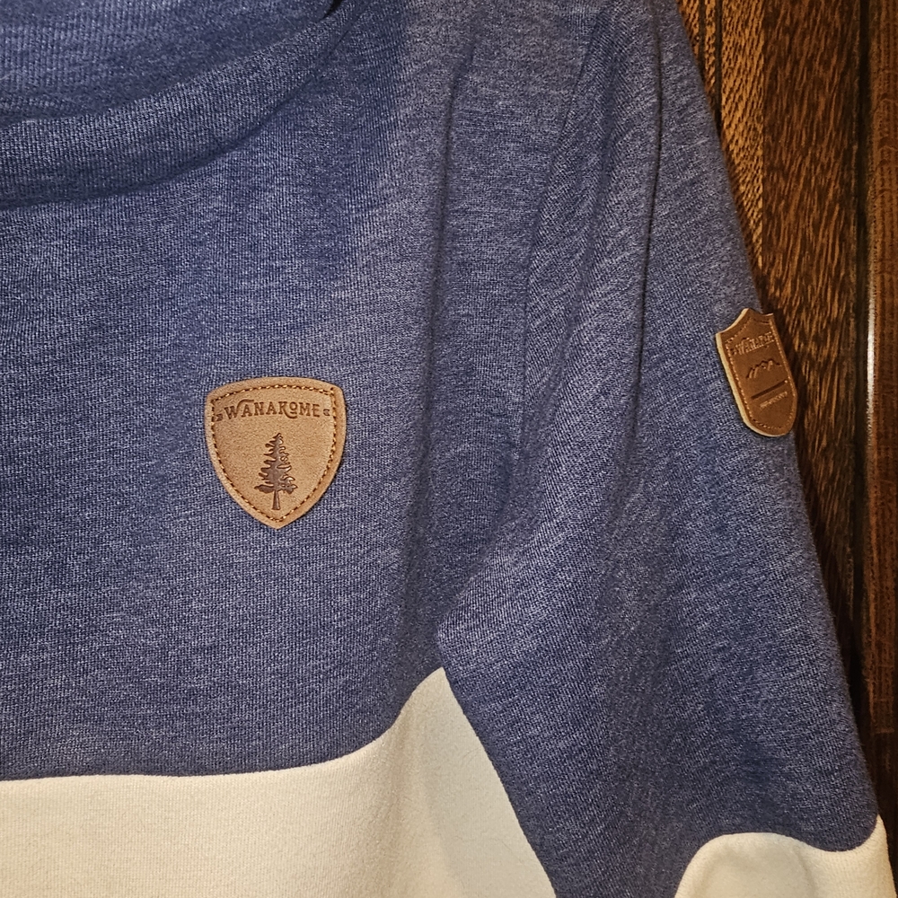 Wanakome Blue and Pink Hoodie - Picture 2 of 4